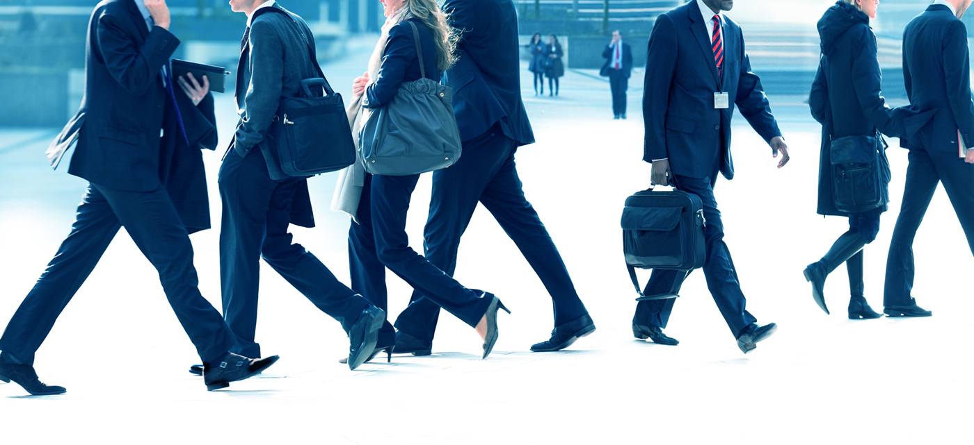 Stockfoto-walking-people